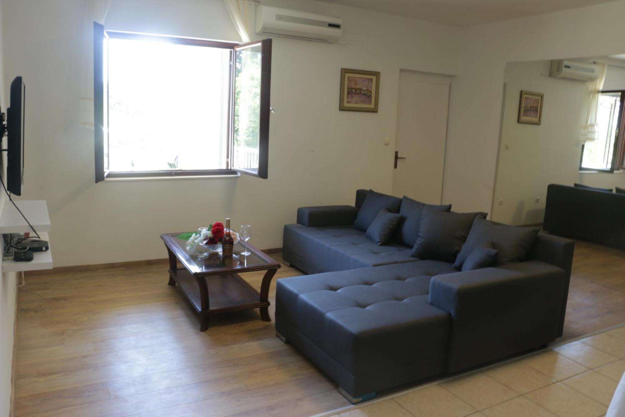 Beachfront Apartment Drazen, With Garden And Parking Split Buitenkant foto