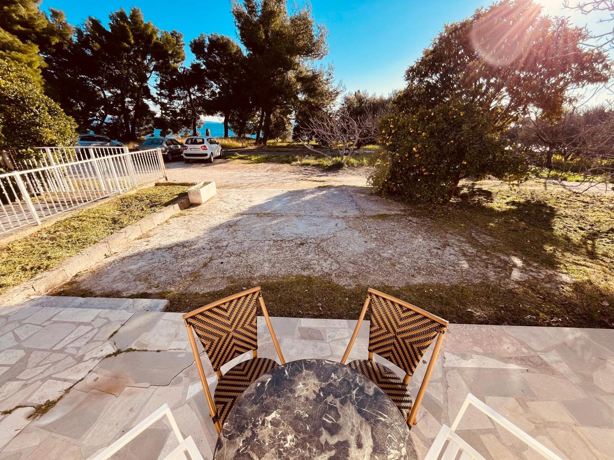 Beachfront Apartment Drazen, With Garden And Parking Split Buitenkant foto