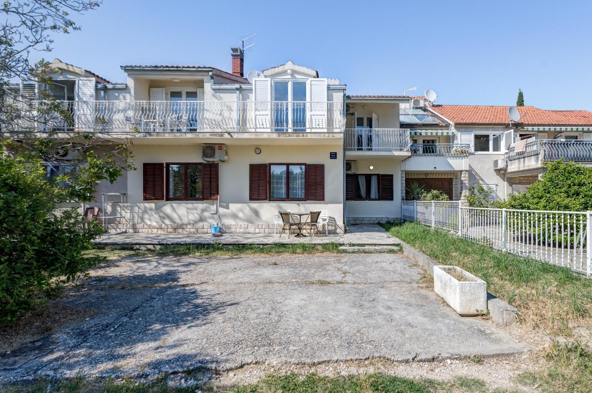 Beachfront Apartment Drazen, With Garden And Parking Split Buitenkant foto