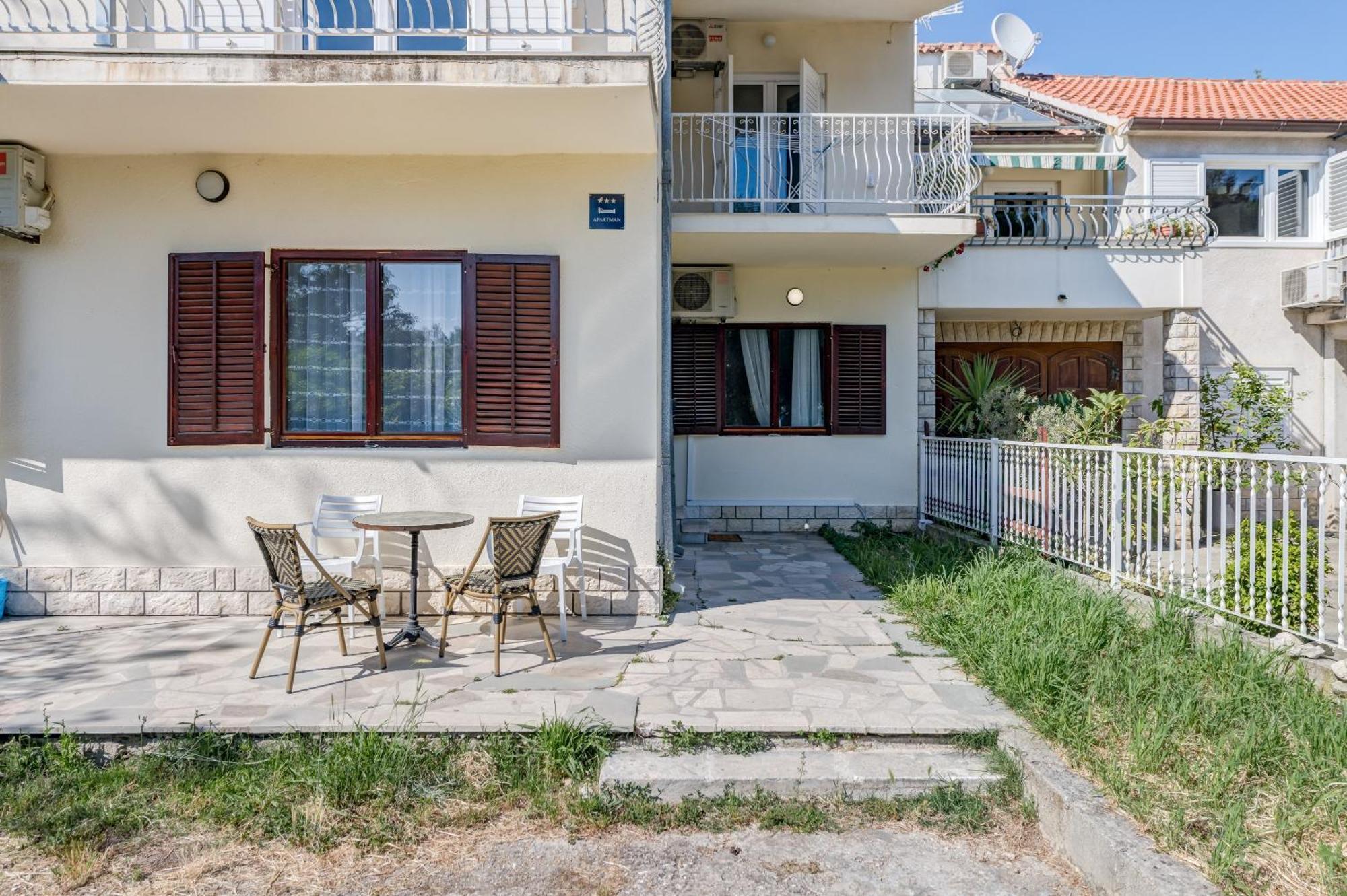Beachfront Apartment Drazen, With Garden And Parking Split Buitenkant foto