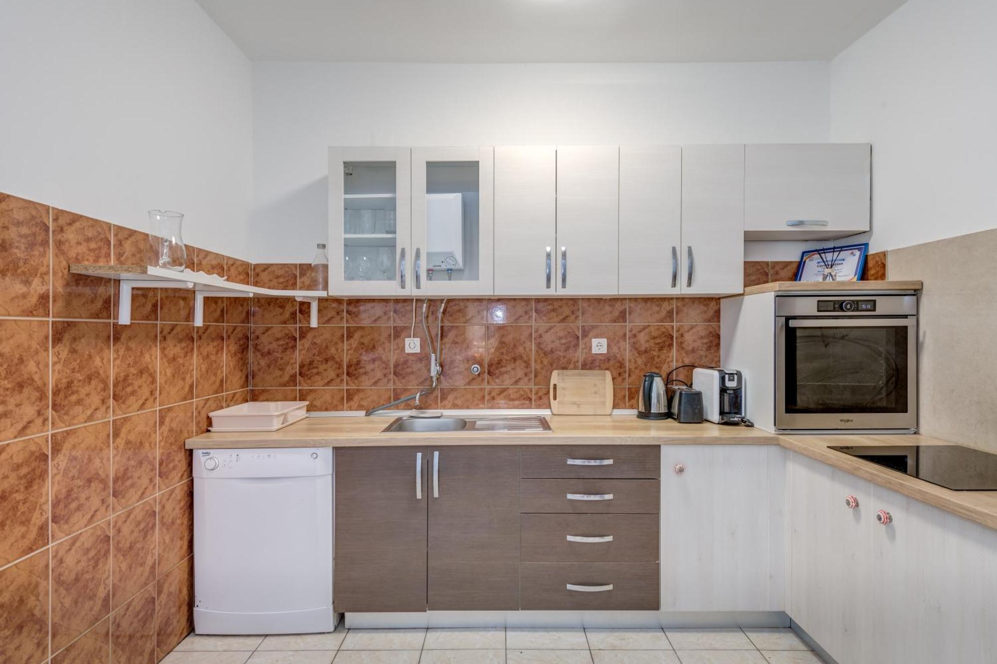 Beachfront Apartment Drazen, With Garden And Parking Split Buitenkant foto
