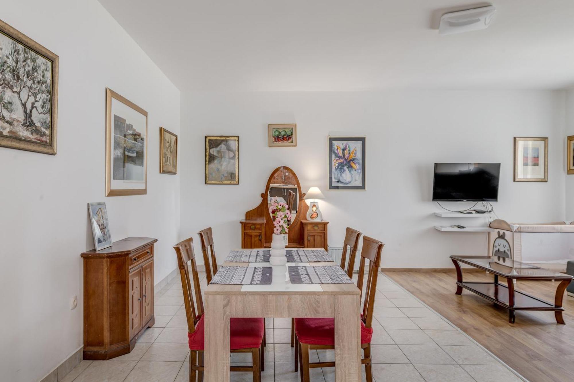 Beachfront Apartment Drazen, With Garden And Parking Split Buitenkant foto