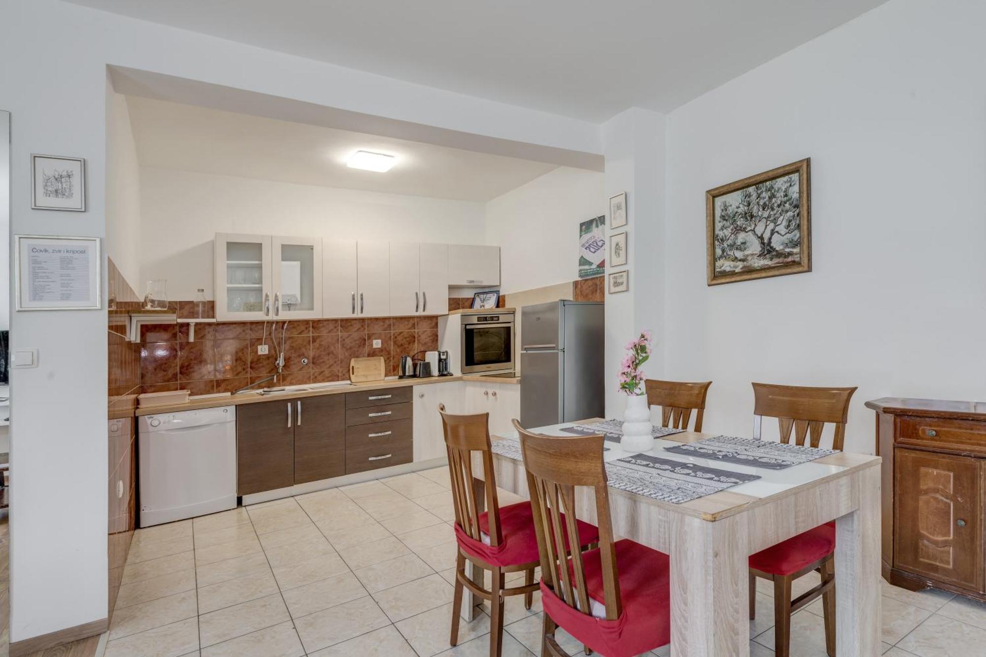 Beachfront Apartment Drazen, With Garden And Parking Split Buitenkant foto