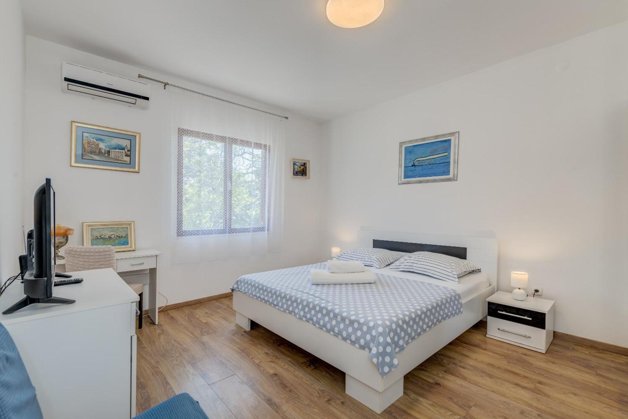 Beachfront Apartment Drazen, With Garden And Parking Split Buitenkant foto