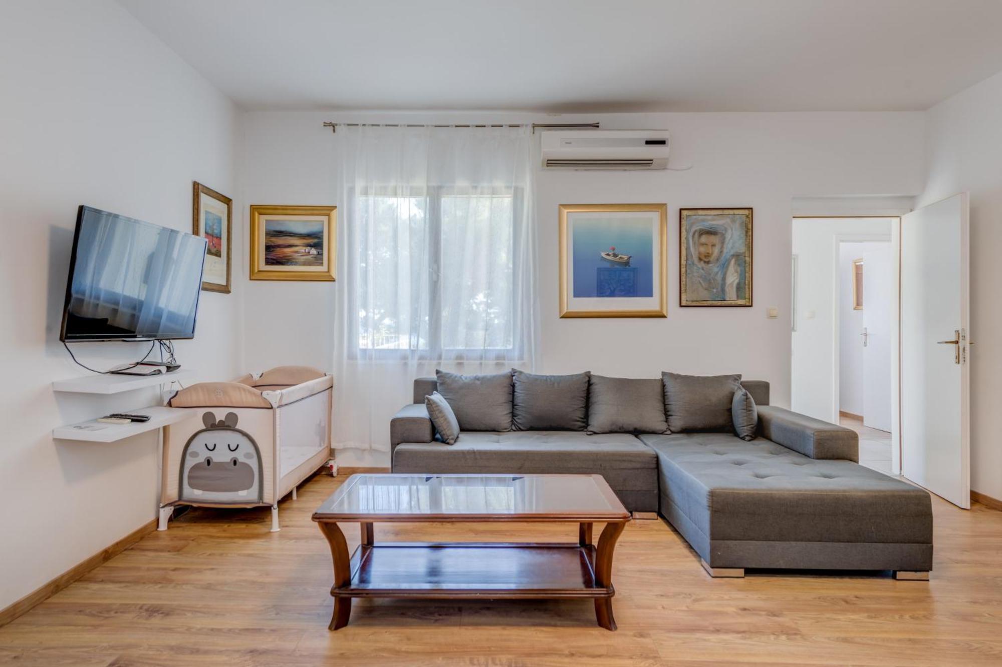 Beachfront Apartment Drazen, With Garden And Parking Split Buitenkant foto